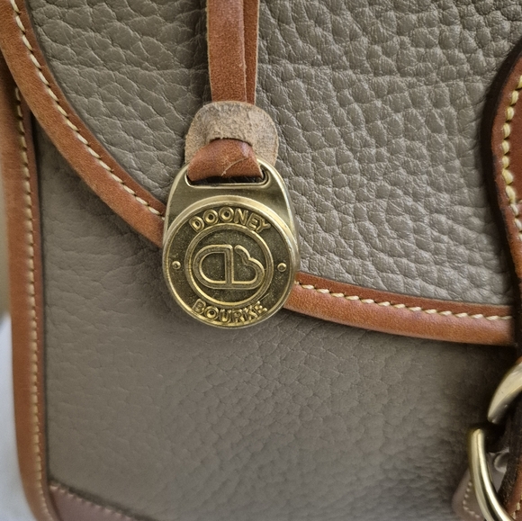 Dooney And Bourke Tan Pebbled Leather Top Handle Handbag - Picture 3 of 15